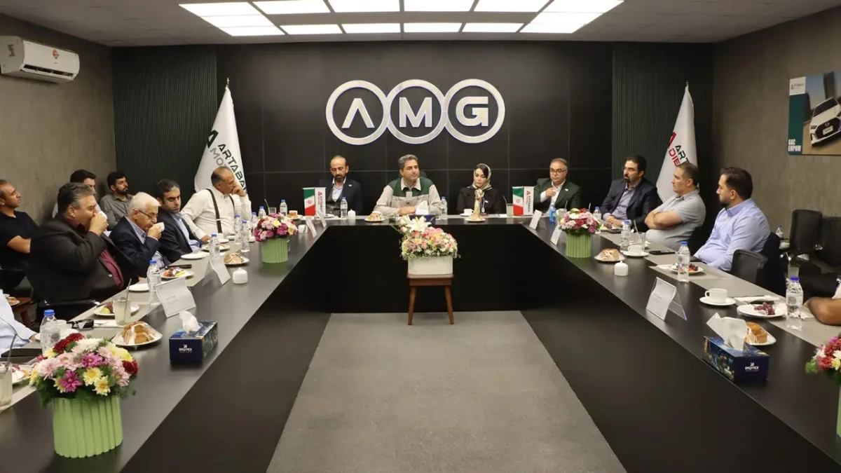 «بازدید نمایندگان گروه خودروسازی آرتابان از خطوط تولید کارخانه AMG در قزوین»