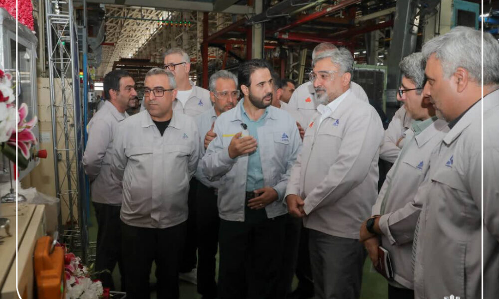 خط رباتیک بدنه SQ200 پارس‌ خودرو با تکیه بر توان داخلی به بهره‌ برداری رسید